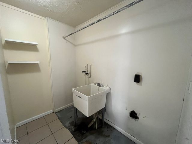 2164 W 45th Street, Cleveland, OH 44102