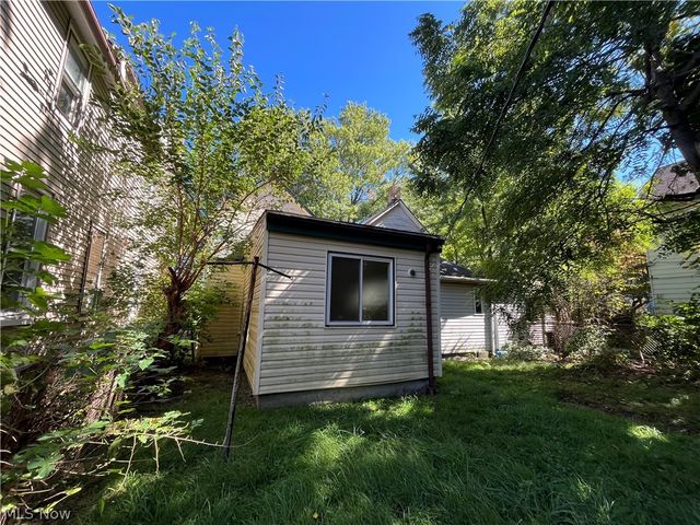 2164 W 45th Street, Cleveland, OH 44102