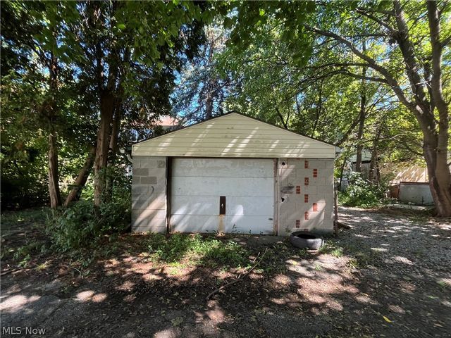 2164 W 45th Street, Cleveland, OH 44102