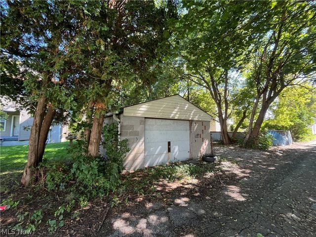 2164 W 45th Street, Cleveland, OH 44102