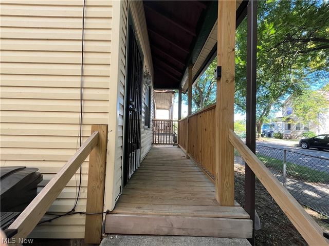 2164 W 45th Street, Cleveland, OH 44102
