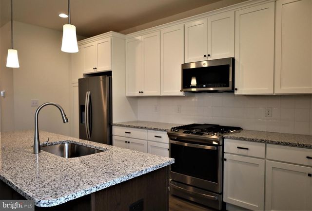 61 BECKER DR, Chalfont, PA 18914