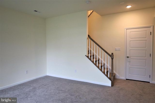61 BECKER DR, Chalfont, PA 18914
