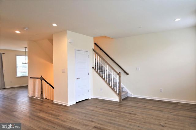 61 BECKER DR, Chalfont, PA 18914
