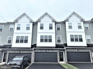 61 BECKER DR, Chalfont, PA 18914
