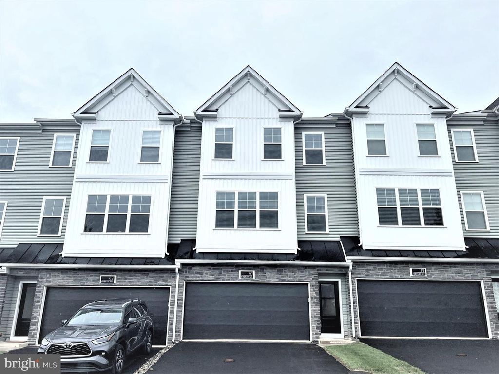 61 BECKER DR, Chalfont, PA 18914