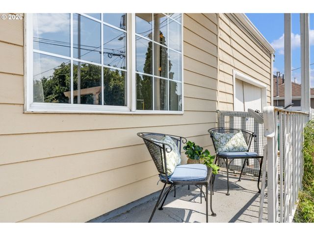 9221 Se GLADSTONE St, Portland, OR 97266