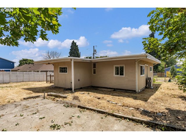 9221 Se GLADSTONE St, Portland, OR 97266