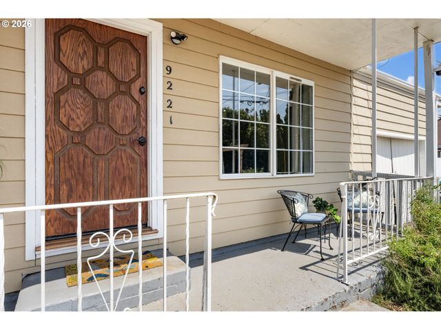 9221 Se GLADSTONE St, Portland, OR 97266