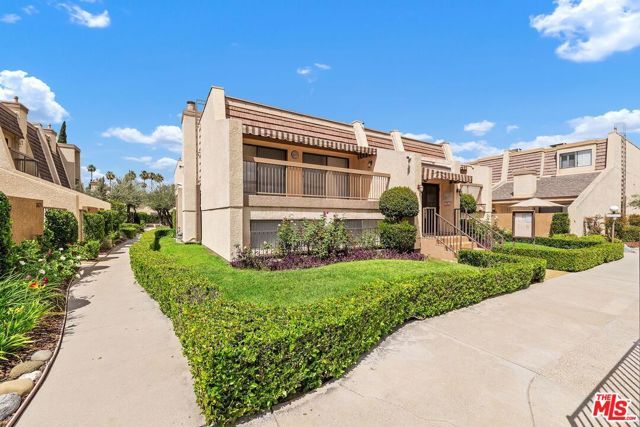 18415 Collins Street F, Tarzana (los Angeles), CA 91356