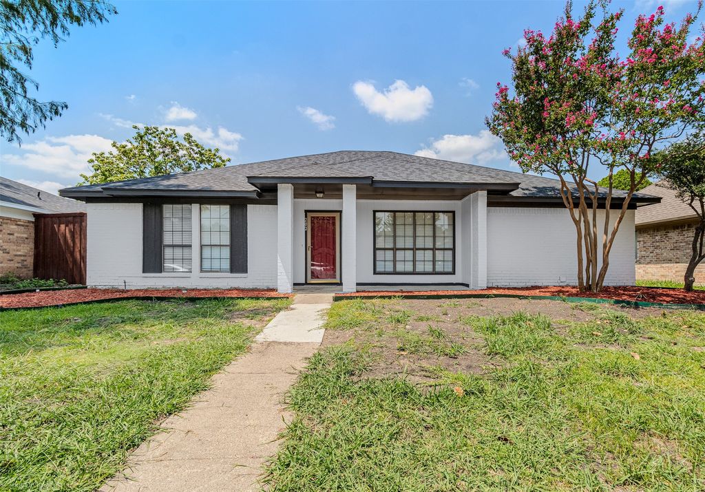 202 E Schreiber Street, Garland, TX 75049