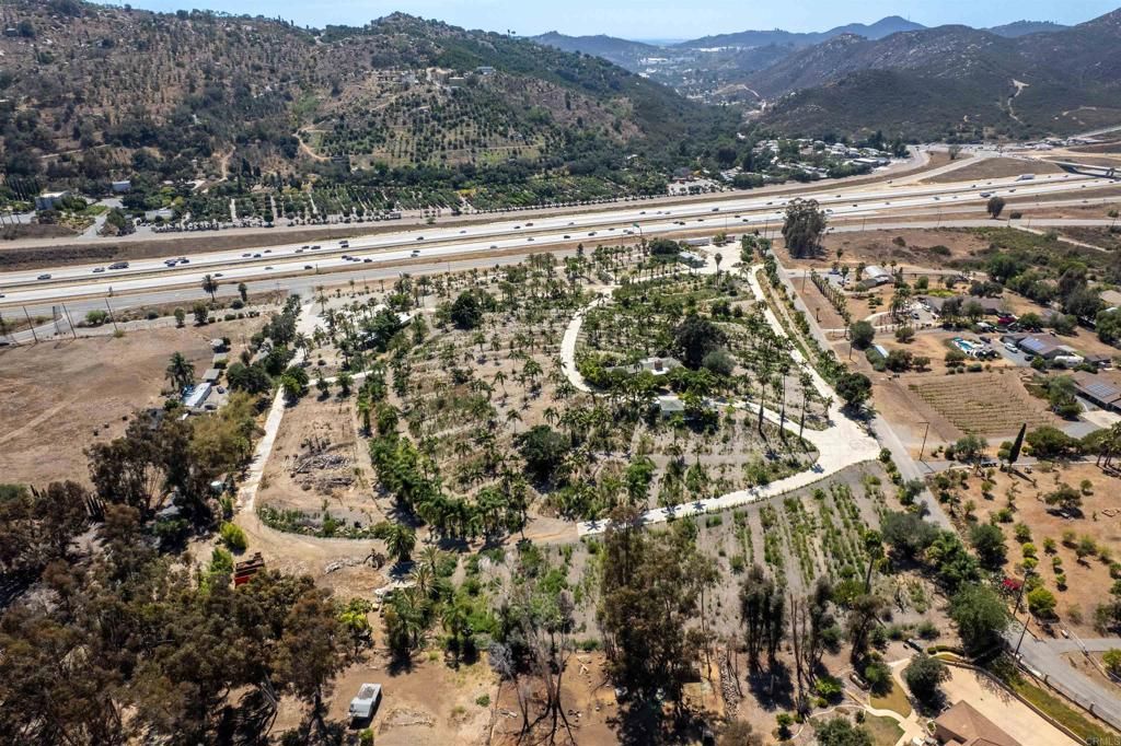 26437 N Centre City Parkway, Escondido, CA 92026 — photo 2