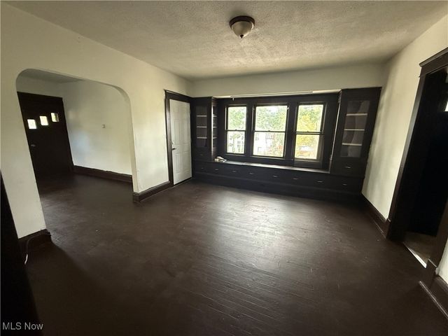 3410 Bosworth Road, Cleveland, OH 44111