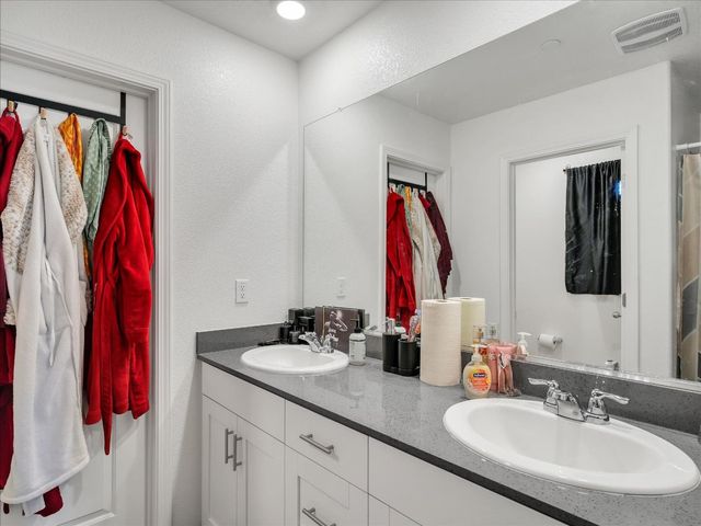 1415 Crimson Lane, Manteca, CA 95336