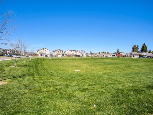 1415 Crimson Lane, Manteca, CA 95336