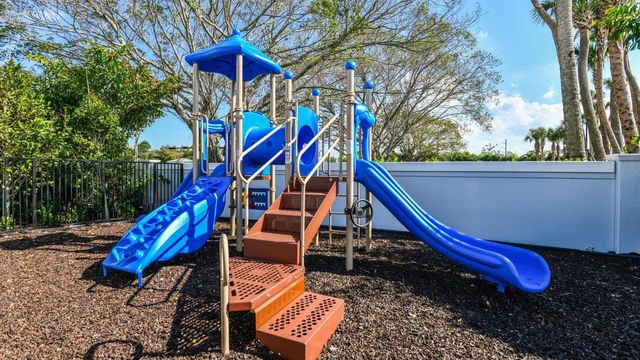 558 SANDERLING Circle 558, Deerfield Beach, FL 33442