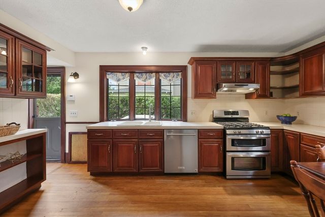 19 Harwich Road, Longmeadow, MA 01106