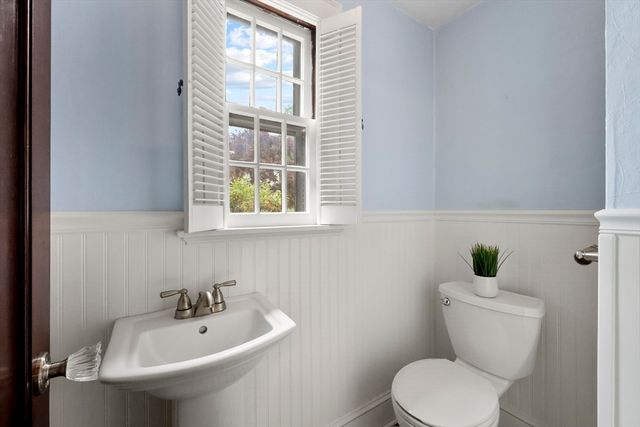 19 Harwich Road, Longmeadow, MA 01106