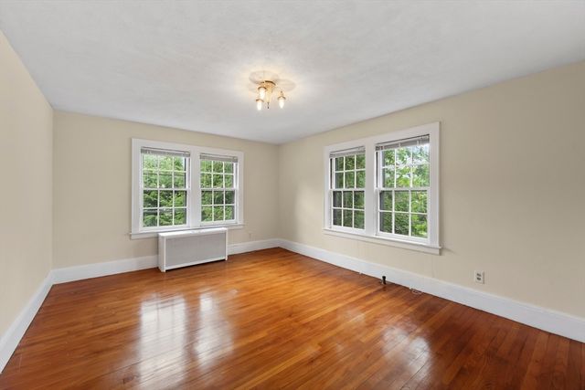 19 Harwich Road, Longmeadow, MA 01106