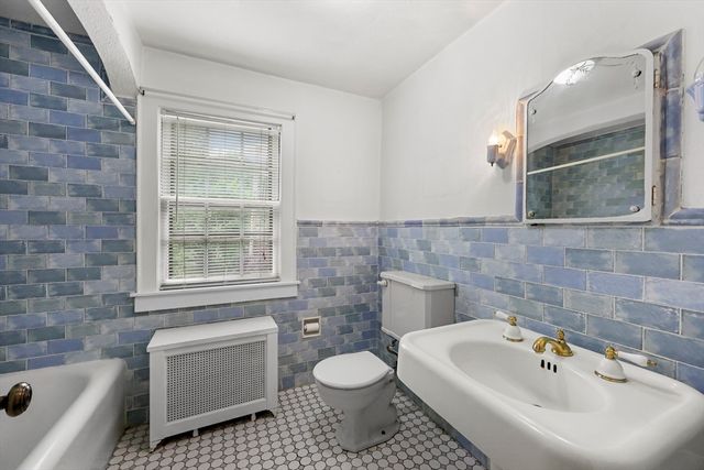 19 Harwich Road, Longmeadow, MA 01106