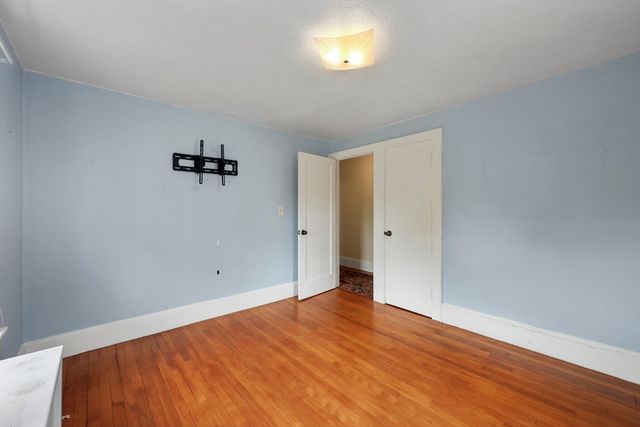 19 Harwich Road, Longmeadow, MA 01106