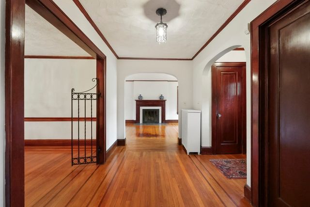 19 Harwich Road, Longmeadow, MA 01106