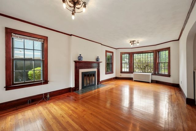 19 Harwich Road, Longmeadow, MA 01106