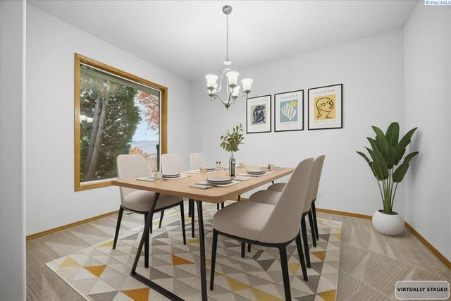 3111 W Canyon Lakes Dr., Kennewick, WA 99337