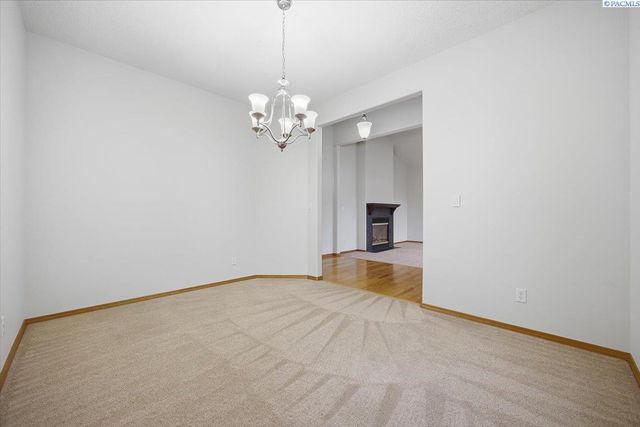 3111 W Canyon Lakes Dr., Kennewick, WA 99337