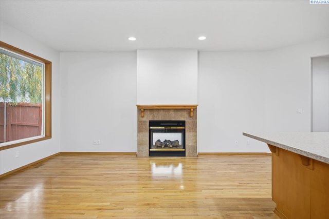 3111 W Canyon Lakes Dr., Kennewick, WA 99337