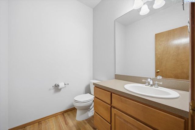 3111 W Canyon Lakes Dr., Kennewick, WA 99337