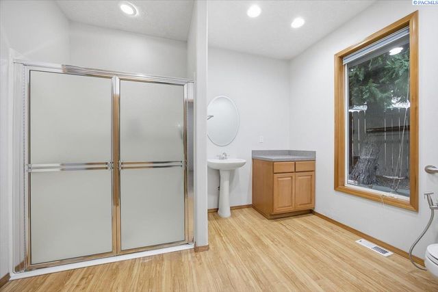 3111 W Canyon Lakes Dr., Kennewick, WA 99337