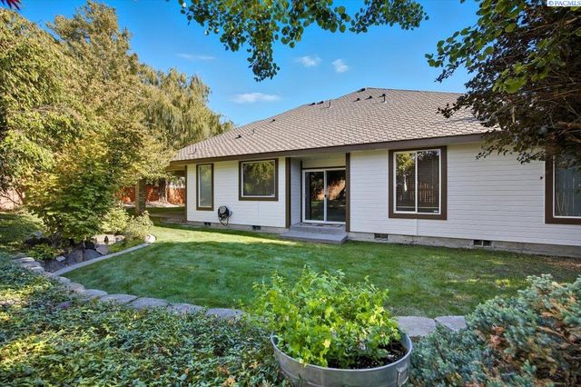 3111 W Canyon Lakes Dr., Kennewick, WA 99337