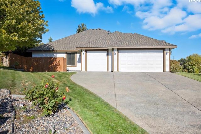 3111 W Canyon Lakes Dr., Kennewick, WA 99337