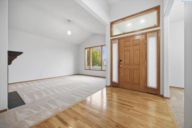 3111 W Canyon Lakes Dr., Kennewick, WA 99337