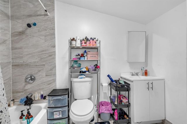 3380 NW 8th Pl, Lauderhill, FL 33311