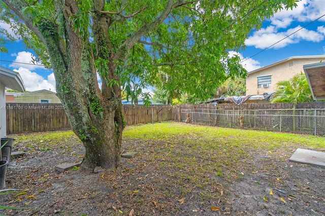 3380 NW 8th Pl, Lauderhill, FL 33311