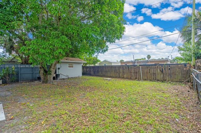 3380 NW 8th Pl, Lauderhill, FL 33311