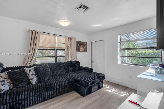 3380 NW 8th Pl, Lauderhill, FL 33311