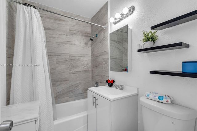 3380 NW 8th Pl, Lauderhill, FL 33311