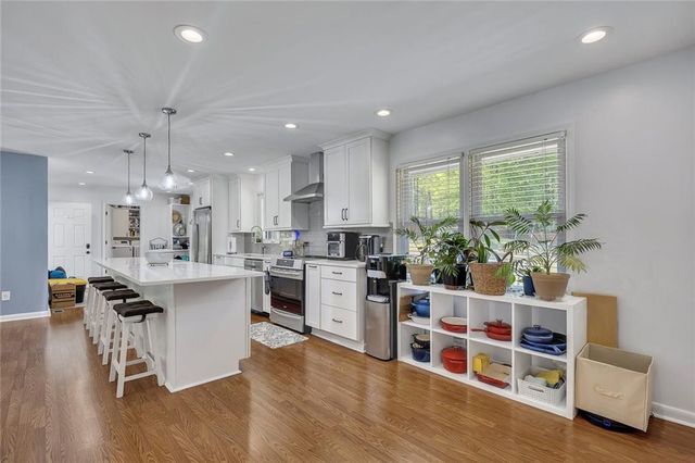 6696 Starling Drive SW, Mableton, GA 30126