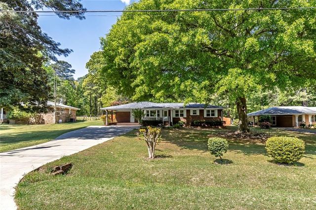 6696 Starling Drive SW, Mableton, GA 30126