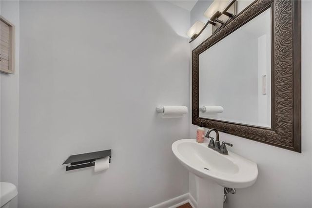 6696 Starling Drive SW, Mableton, GA 30126