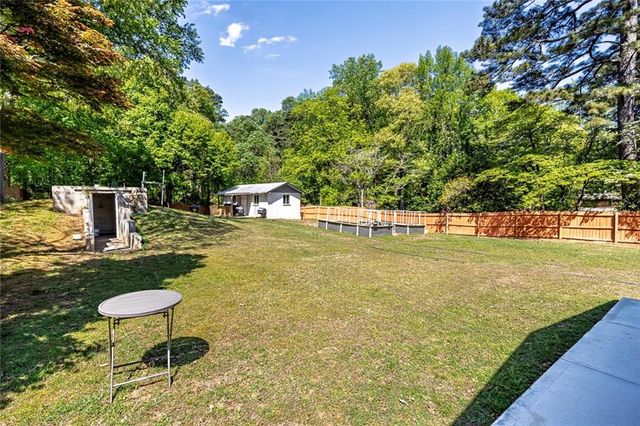 6696 Starling Drive SW, Mableton, GA 30126