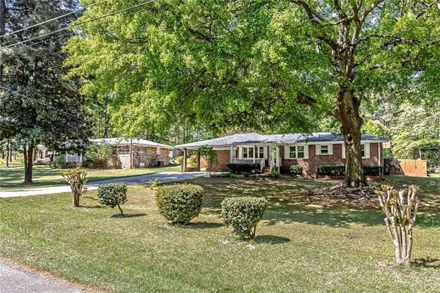 6696 Starling Drive SW, Mableton, GA 30126