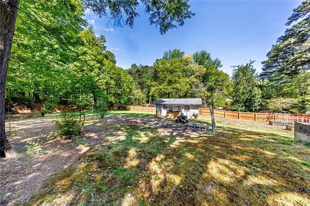 6696 Starling Drive SW, Mableton, GA 30126