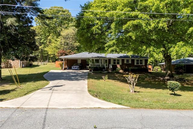 6696 Starling Drive SW, Mableton, GA 30126