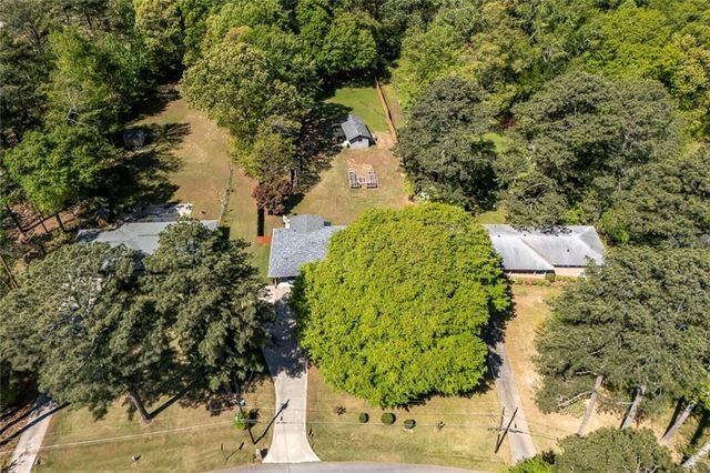 6696 Starling Drive SW, Mableton, GA 30126