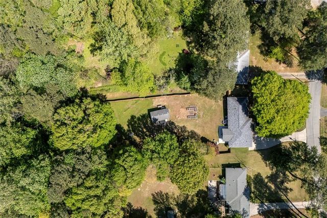 6696 Starling Drive SW, Mableton, GA 30126