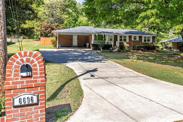 6696 Starling Drive SW, Mableton, GA 30126